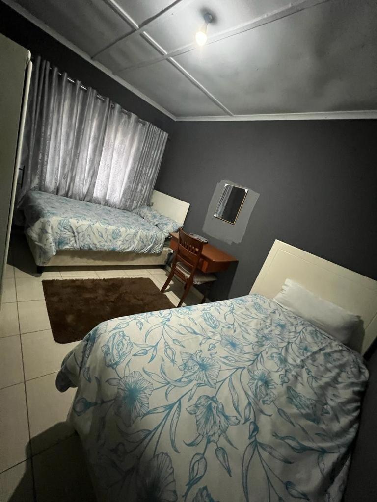 Golden Bamboo Hotel Nyanda Luaran gambar